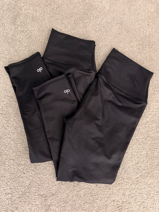 ALO Yoga Pants - 2 ALO Yoga airbrush Black High-Waist leggings
